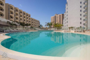 2BR Ocean View Apartment Heated Pool
